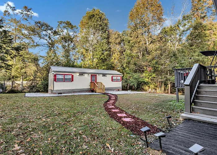 Spacious King Cottage-Mins From Downtown
