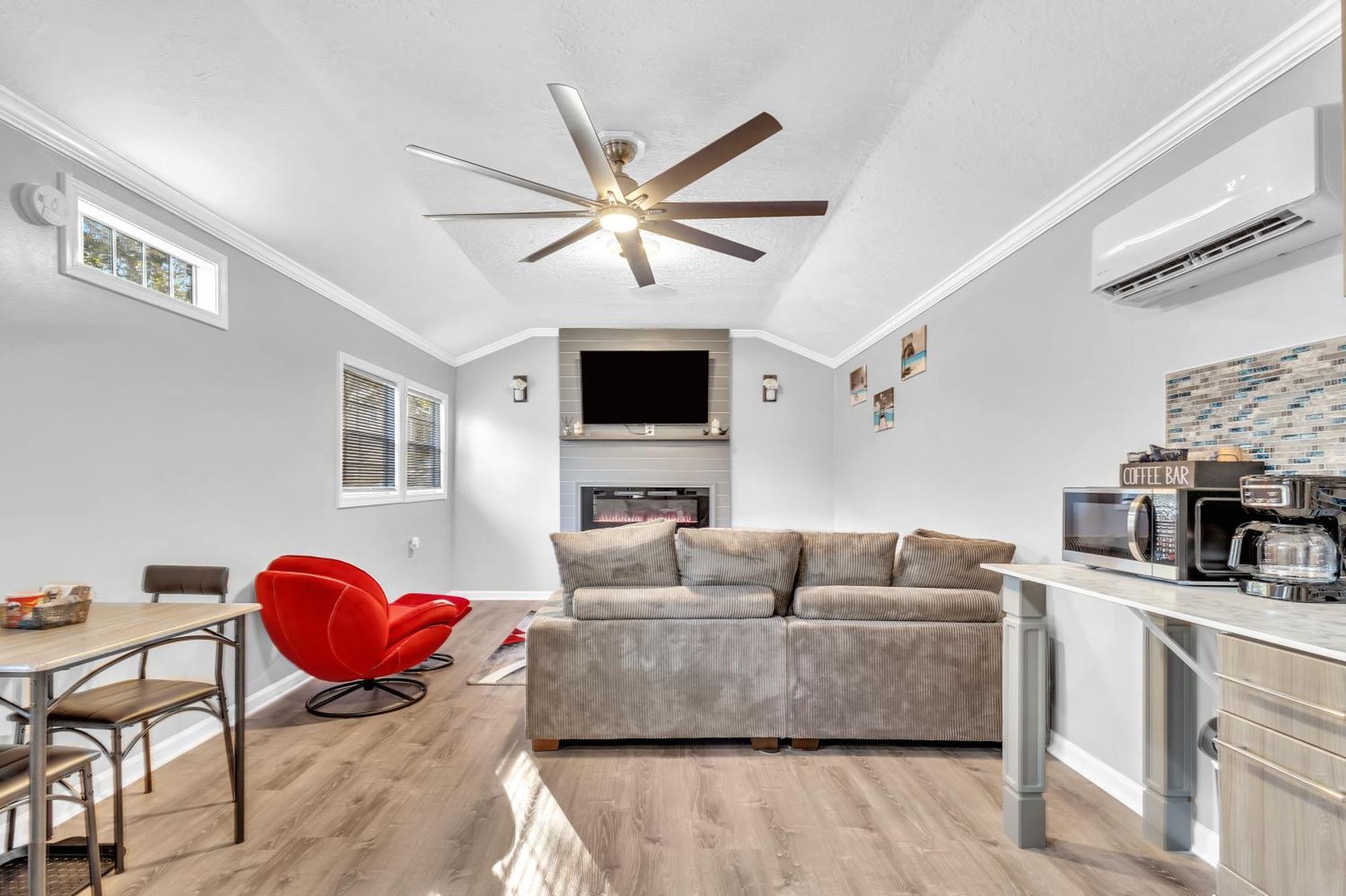 Villa Spacious King Cottage-mins From Downtown *